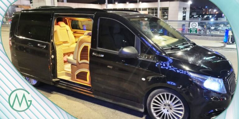 سيارة مع سائق في اسطنبول تركيا