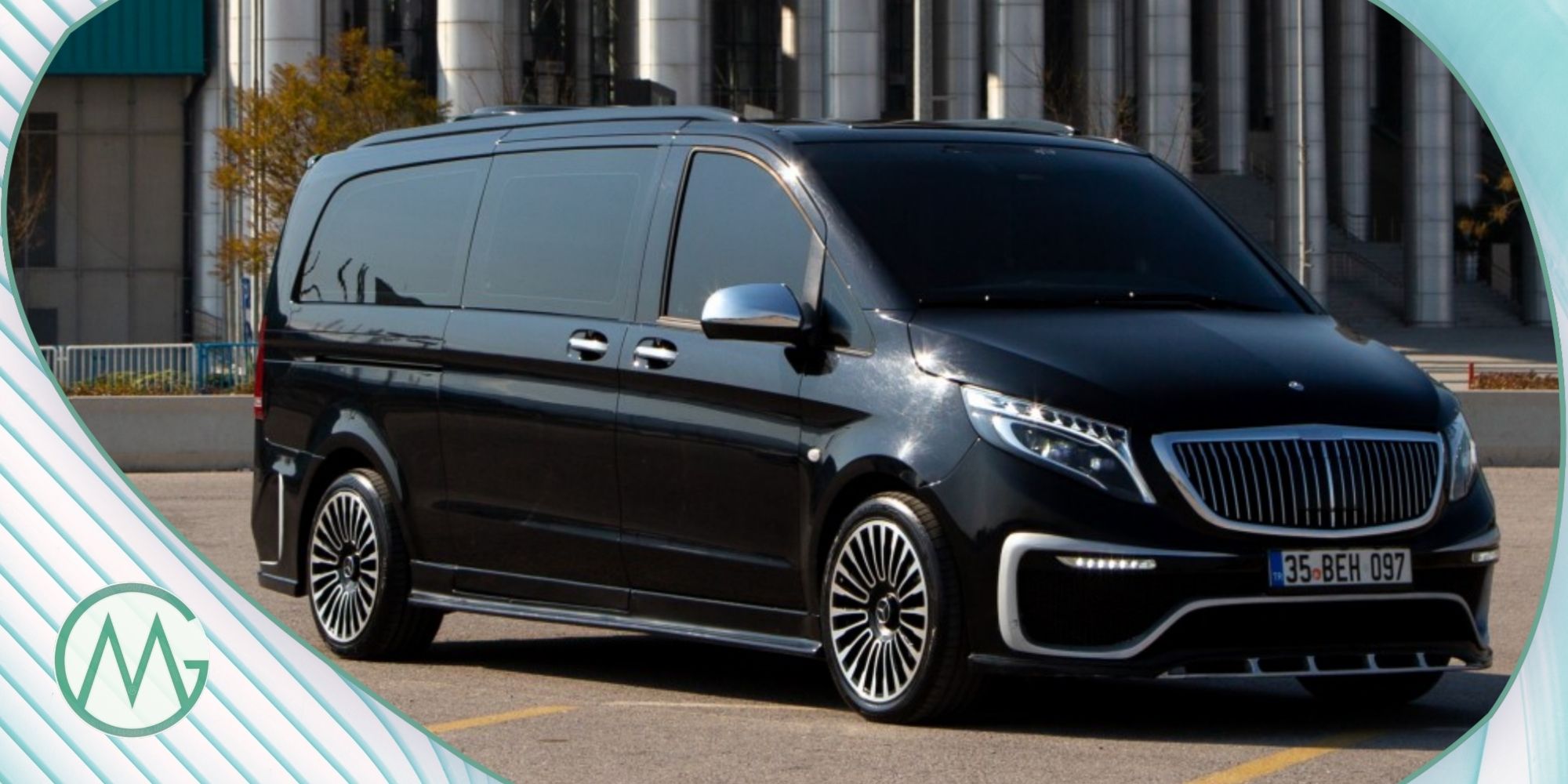 سيارة مع سائق مرمريس